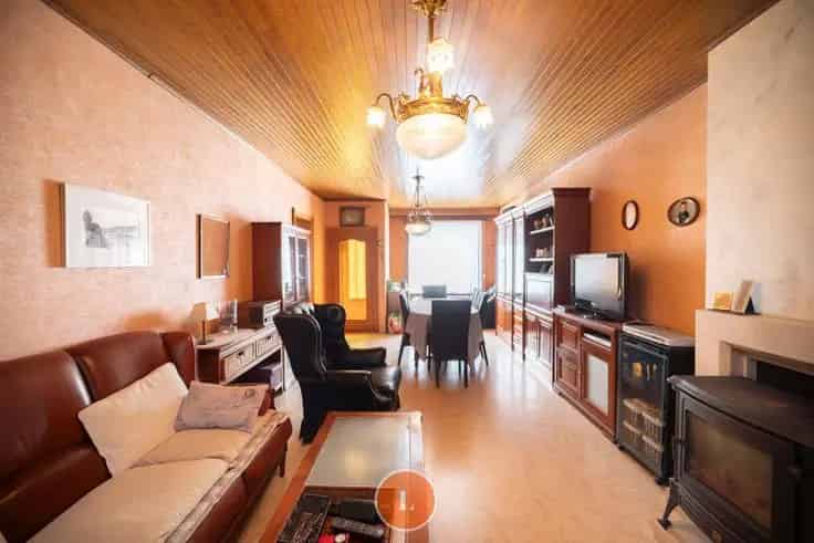 Te renoveren woning 4 slaapkamers centrum Menen