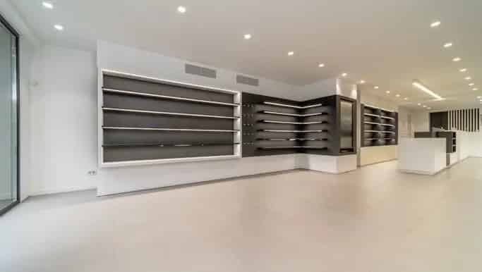 Handelspand met woonst te koop in Vleeshouwersstraat 3, Veurne - Dewaele