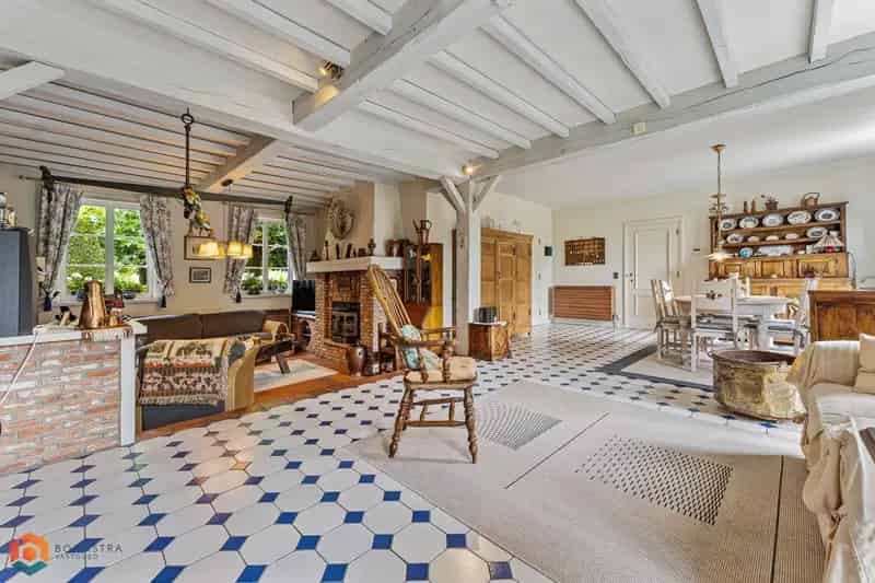Villa met prachtige tuin en 3 slpkrs