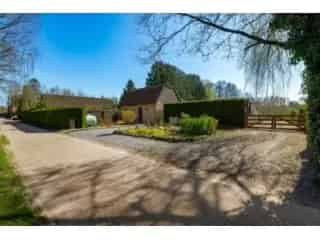 Huis te Koop Arendonk: Vakantiewoning met Paardenstallen