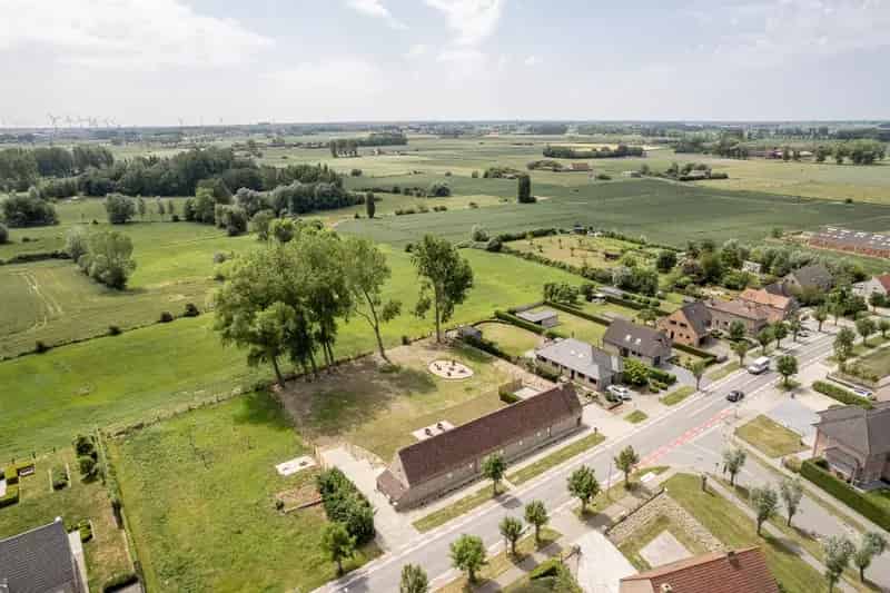 Magnifieke hoevewoning te Lissewege op perceel van 2645m²