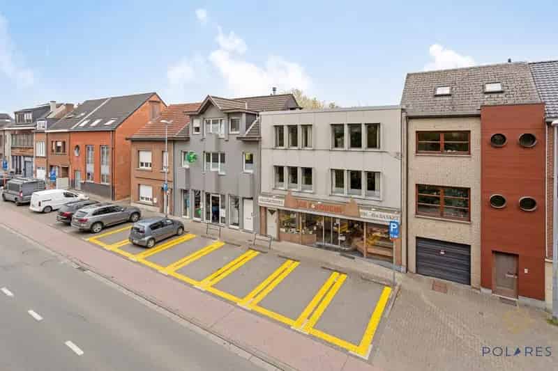 handelspand met ruime woning