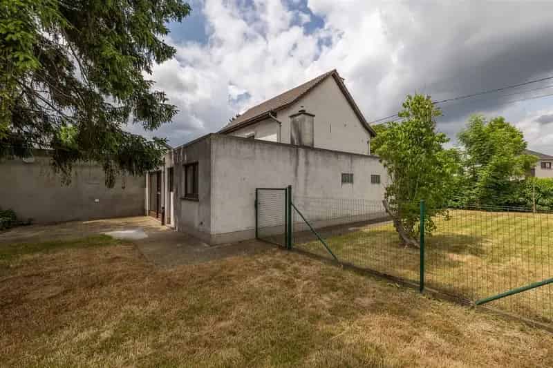2 slpk,op 1114 m², mogelijkheid aankoop achterliggende landbouwgrond