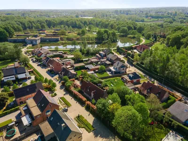 Unieke villa in stijl Bourgondisch Kruis op prachtlocatie