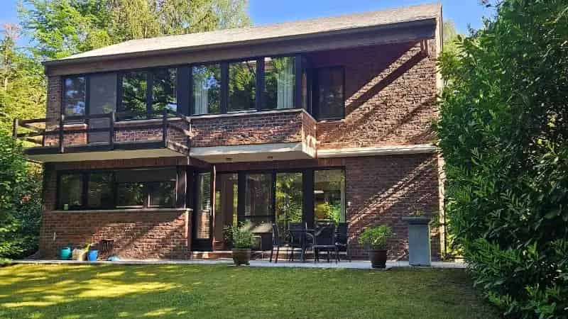 Moderne villa stijl van 245m² op 14 are palende aan golfdomein