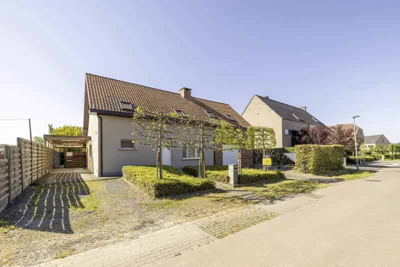 Huis te huur 4 slaapkamers 2 badkamers mooie tuin praktijkmogelijkheden