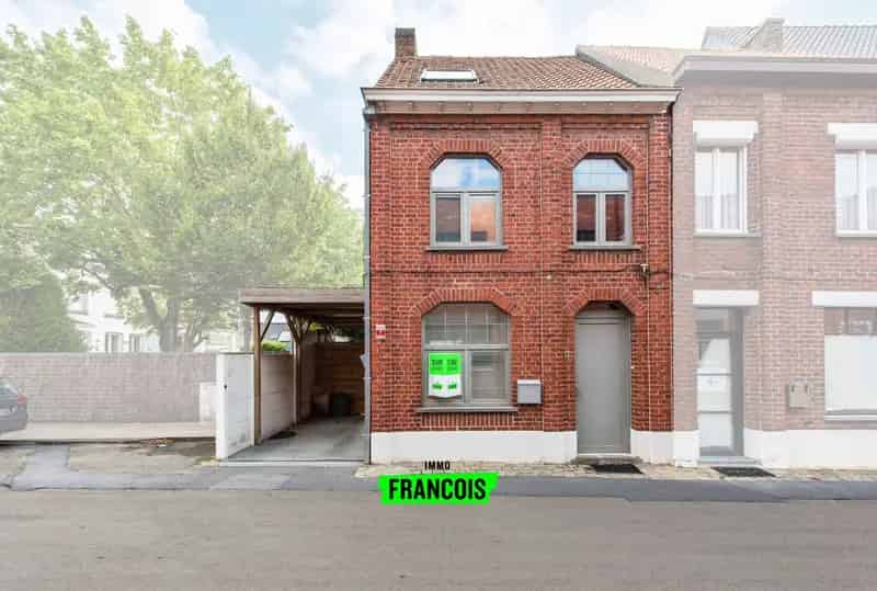 Halfopen woning met 3 slaapkamers, stadstuin en carport nabij centrum Tielt