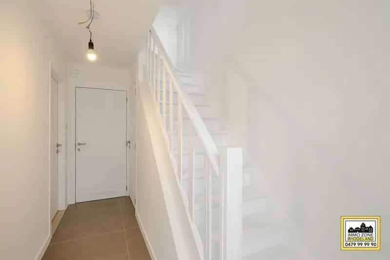 Super instapklare woning met 3 slpks, garage en tuin