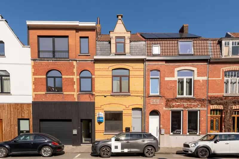 Gerenoveerde Huis te Koop Astridpark Kortrijk
