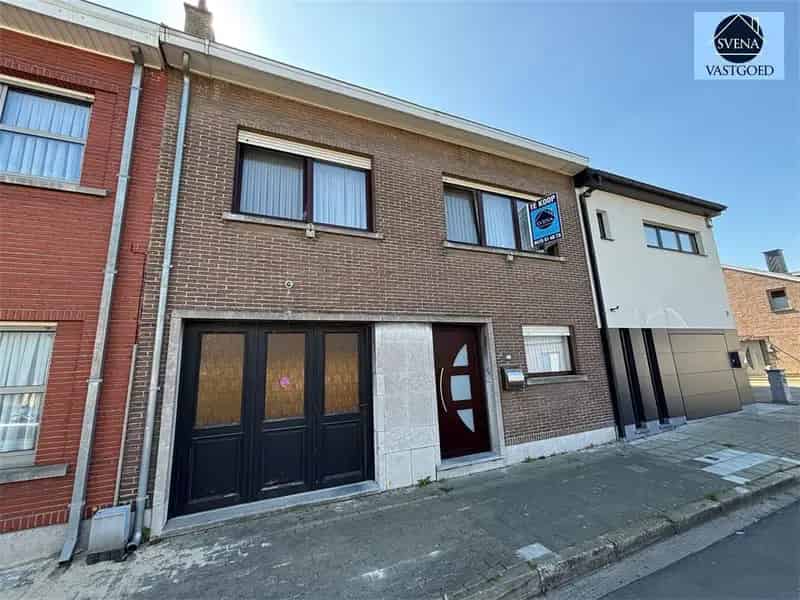 RUSTIG GELEGEN WONING MET 5 SLAAPKAMERS EN GARAGE