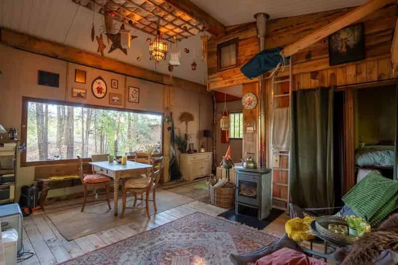 Charmante recreatiechalet op royaal perceel midden in de natuur