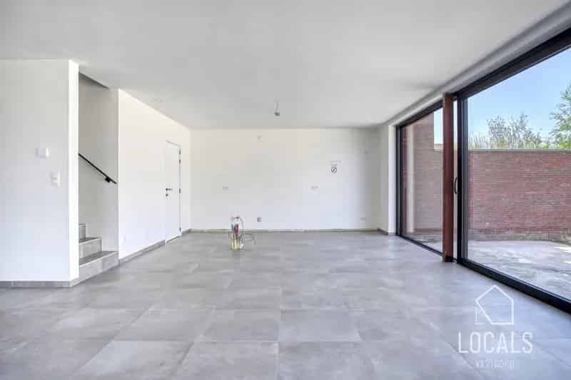 Ruime HOB met garage, tuin & 3 slaapkamers op toplocatie!
