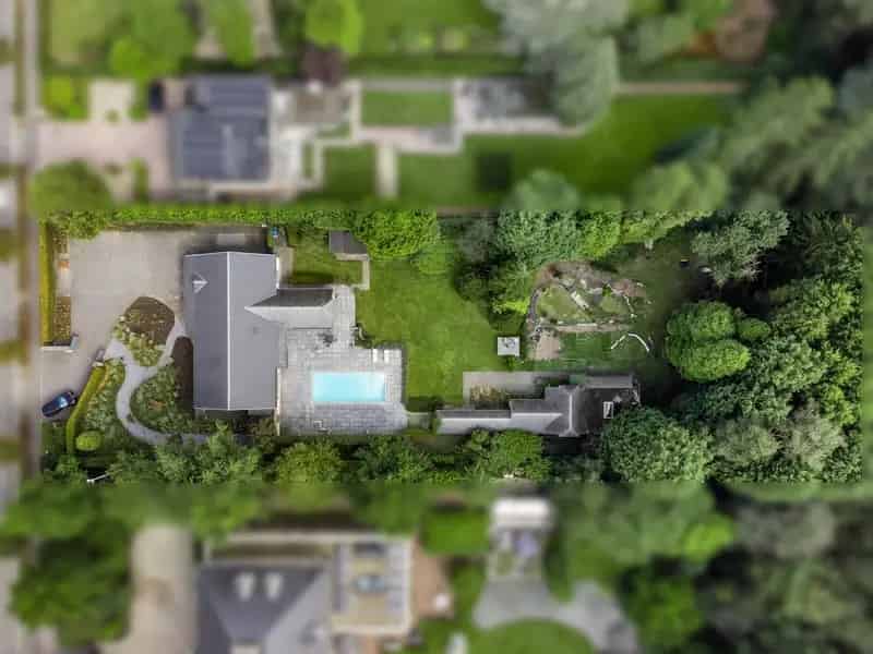 Laagbouwvilla en groot bijgebouw op 3.200 m² aan Peerdsbos