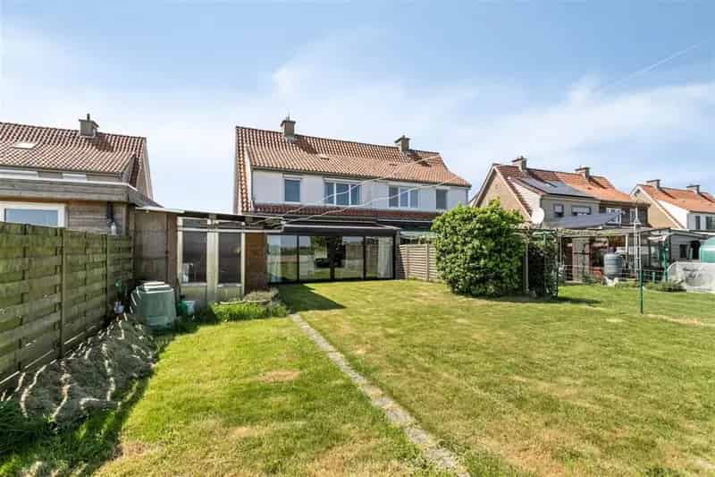 Gunstig gelegen woning met 4 slaapkamers in deelgemeente Ooike