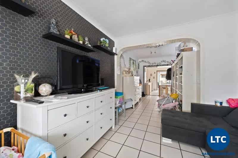 Rijwoning Tienen Ruime Tuin Potentieel