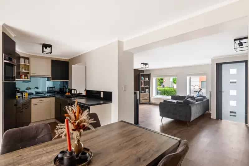 Instapklare gezinswoning 3 slaapkamers tuin garage Reet Kontich