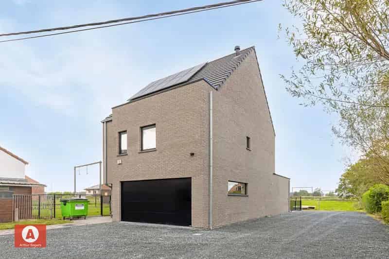 BEN OPEN BEBOUWING mét dubbele garage en afz. extra garage