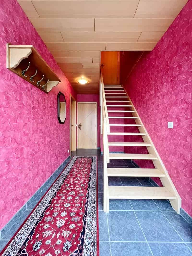 Huis te koop Ieper: Instapklare woning met garage en ruime tuin