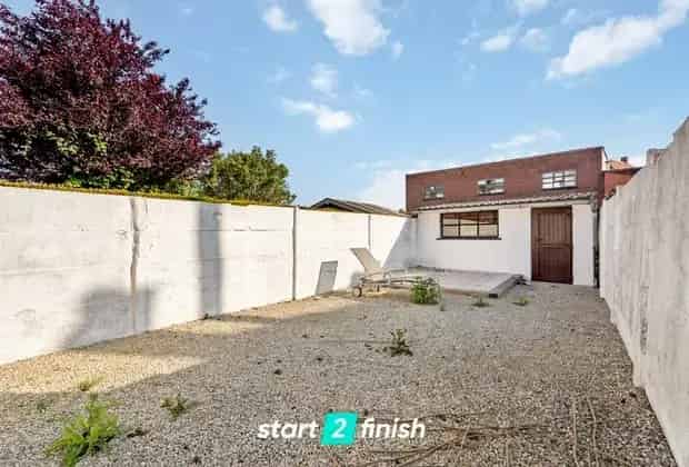 Te renoveren woning Ardooie 3 slaapkamers grote garage