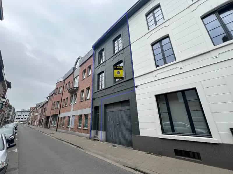 Prachtige bel-etagewoning met 2 ruime slpks en mooi ruim terras