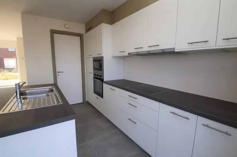 NIEUWBOUWWONING MET 3 SLAAPKAMERS EN TUIN