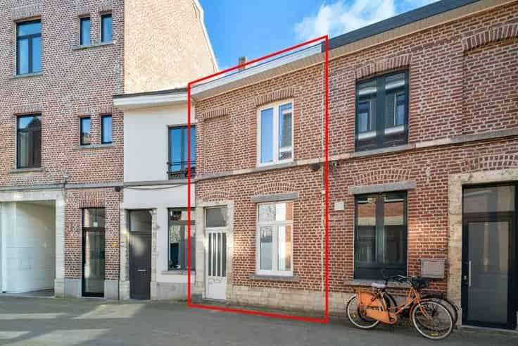 Huis Te Koop Leuven Centrum:  Centrale Rijwoning Nabij Station