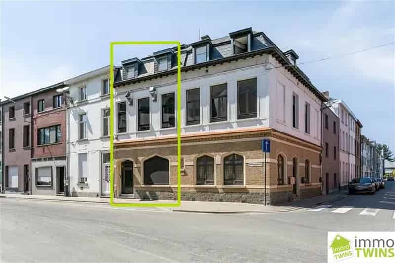 Karaktervolle, ruime woning met 6 slaapkamers, binnenkoer met jacuzzi en topligging!