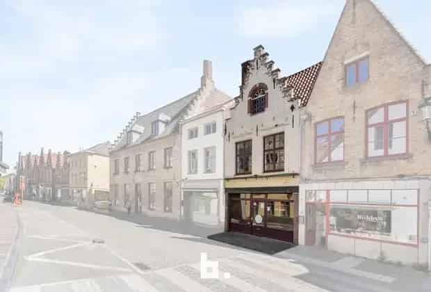 Te renoveren halfopen woning