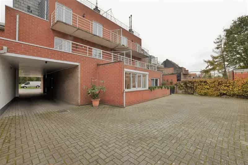 Overdekte parkeerplaats te koop in Appels