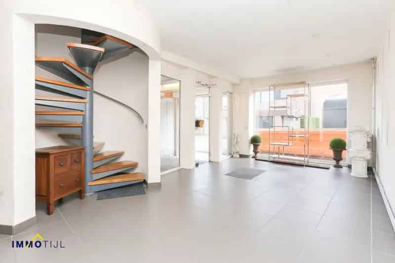 Woning met 2 kamers en mooie tuin te Sint-Gillis