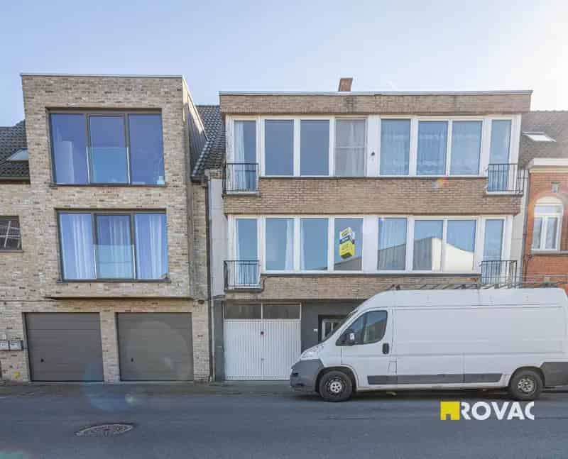 Bel-étagewoning met garage in centrum Izegem