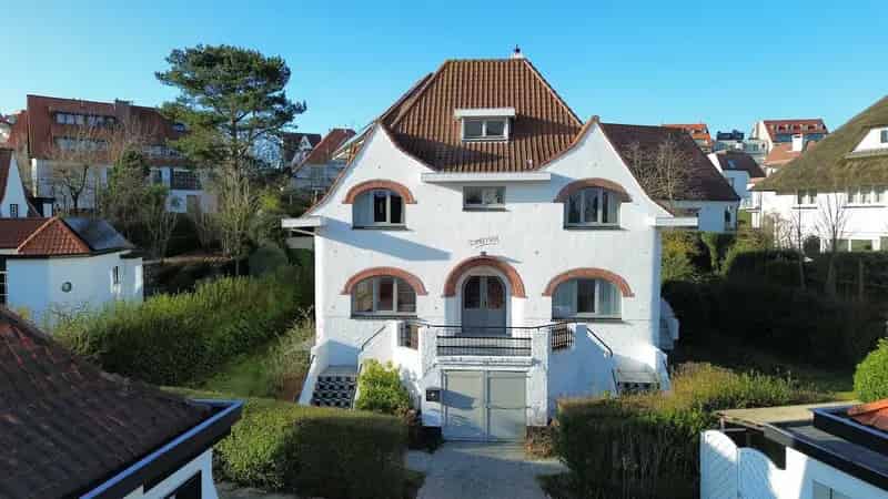 Villa "Zomerrust" : Een tijdloze parel in Duinbergen