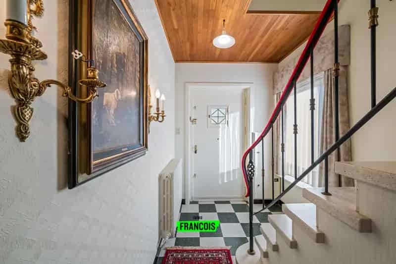 Alleenstaande woning op een perceel van 979m² in het hartje van Zandvoorde, Oostende