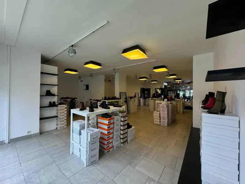 Handelsruimte in shopping 2