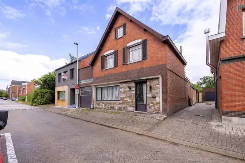 Te renoveren woning Oostmalle 1560m²