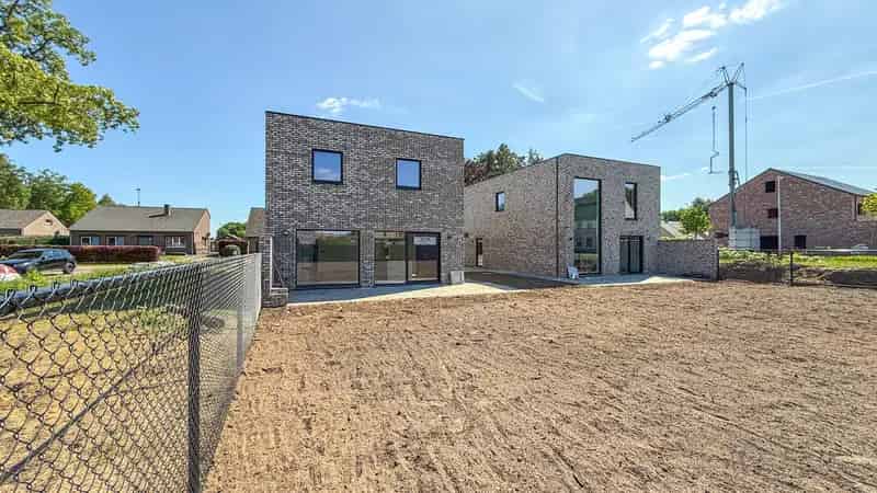 Volledig instapklare nieuwbouwwoning met 3/4slpk te Koersel!