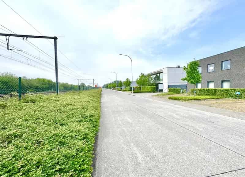 Magazijn met bureel te koop Zulte