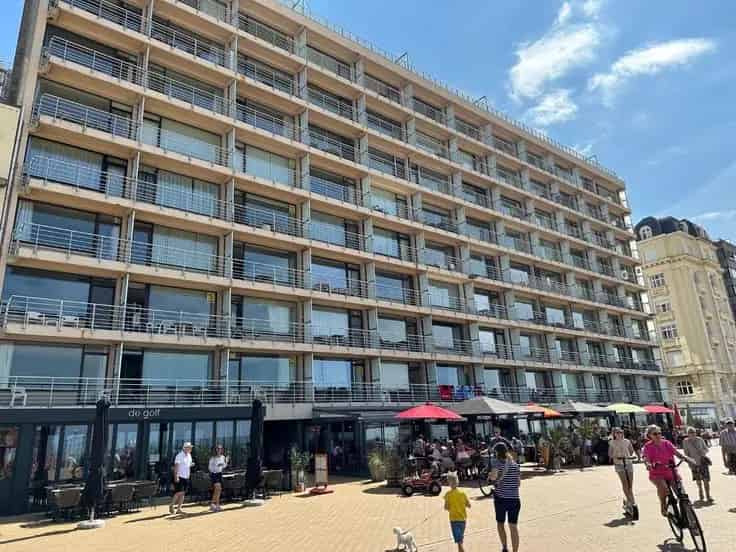 Ruime Flat Strandplein Zeezicht Te Koop