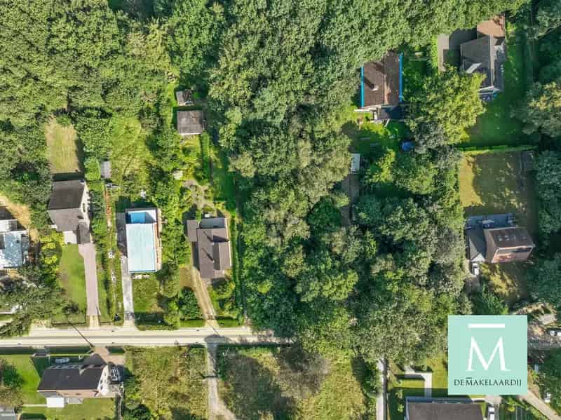 Bouwgrond 1376m² Groene Omgeving Nabij Meer en Station