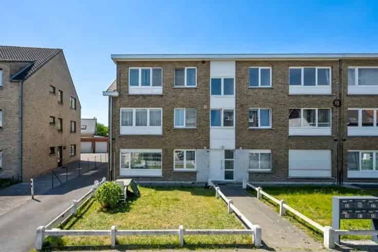 Appartement Te Koop: Instapklaar 2 Slaapkamers Garage
