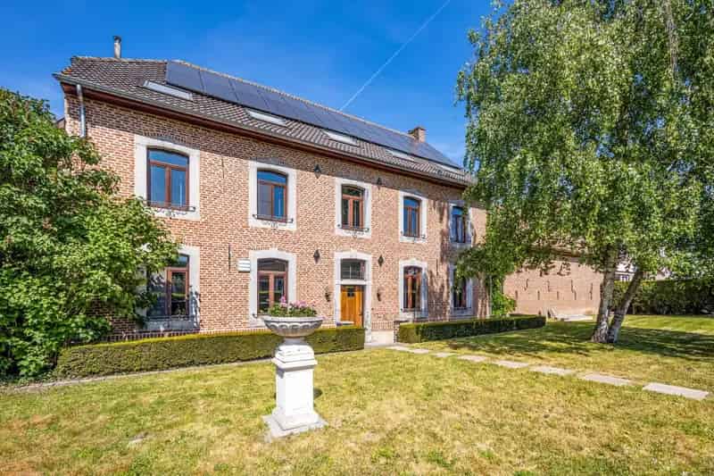 Authentiek gerenoveerde vierkantshoeve