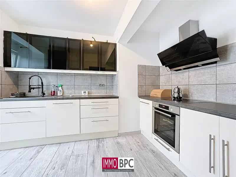 Appartement te huur 2 slaapkamers Rustige straat