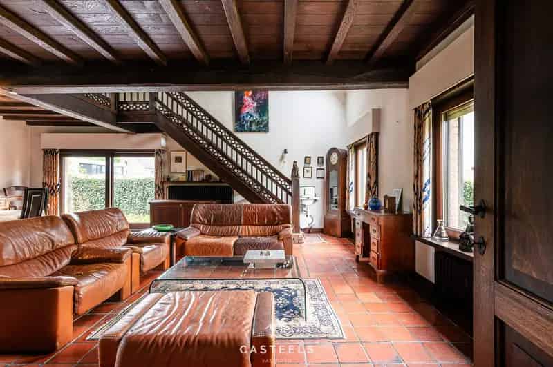 Te renoveren villa in Laarne met 3 slaapkamers