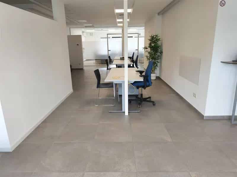 Modern Handelspand (105 m²) te huur op zichtlocatie in As