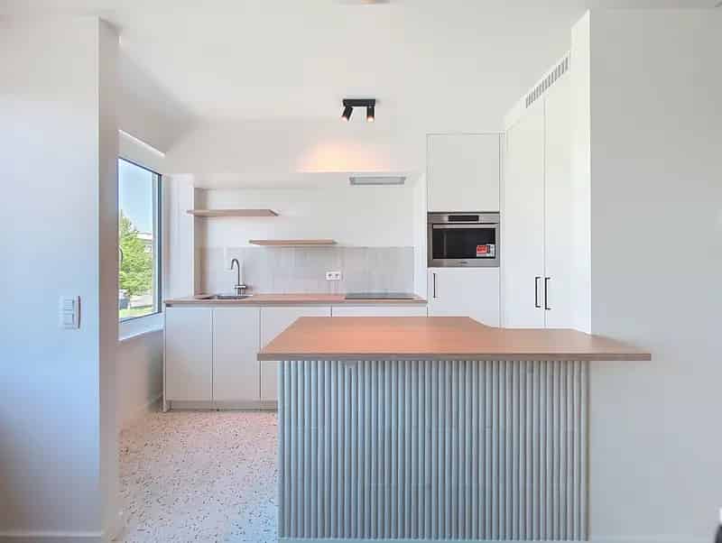 Prachtig Gerenoveerd Appartement Op Grens Edegem/Wilrijk
