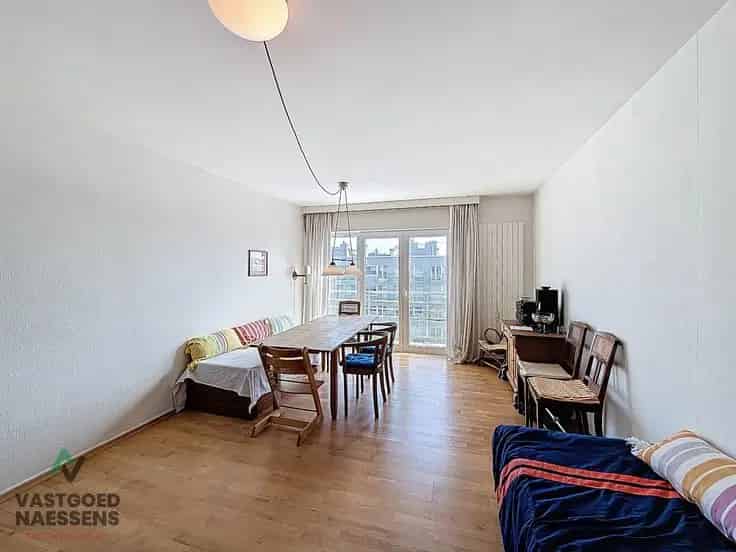 Appartement Te Koop Zeezicht 2 Slaapkamers Op Te Frissen