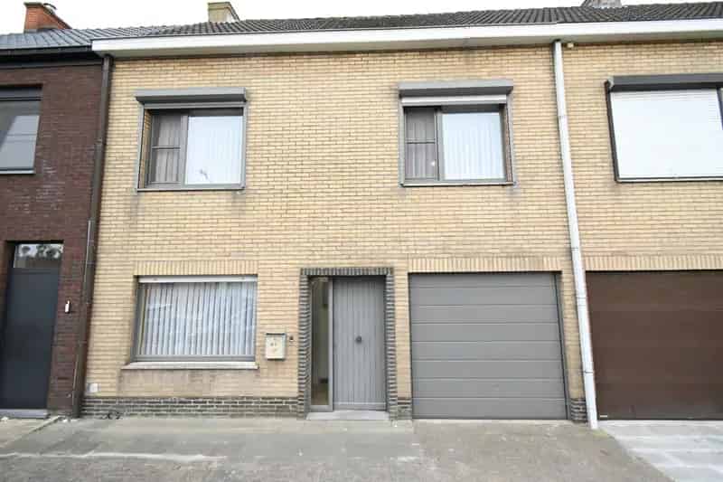 Huis te huur Maldegem: Rijwoning met garage en tuin