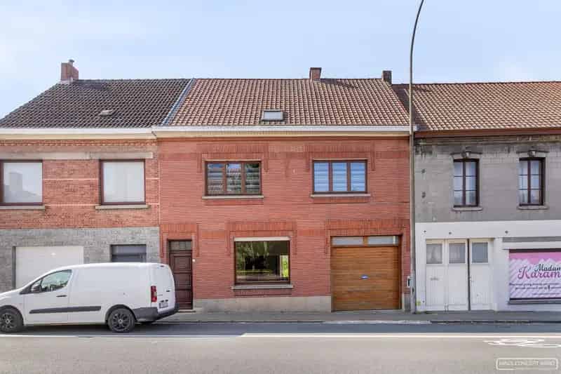 Ruime woning  te koop in centrum Tiegem