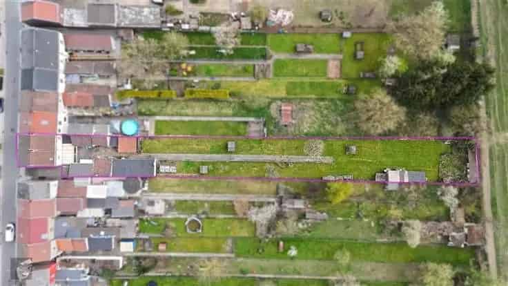 Ruime gezinswoning te koop - 4 slaapkamers - grote tuin