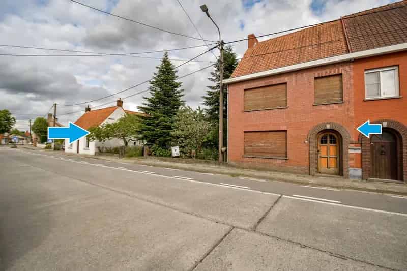 GOED GELEGEN WONING met LANDELIJK UITZICHT op 1789 M²